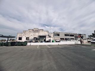 Miete Fabrikhalle in Industria 6. Nave industrial en alquiler en el moli.