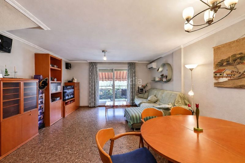 Foto 4a9f9f35-ddb8-4c00-9731-636ffdfd4dcb. Duplex con parcheggio in Aldaia