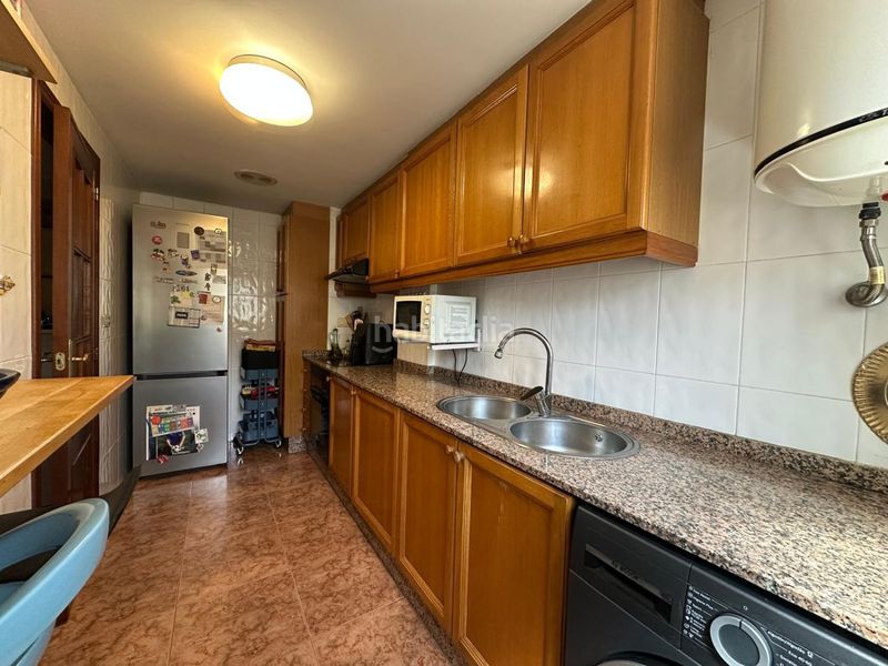Foto da8b4f92-2b91-48f1-b4b8-7861c9b2e042. Duplex con parcheggio in Aldaia