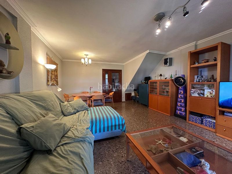 Foto dcd8e4a8-adb5-4a6c-b69c-f29086c910e0. Duplex con parcheggio in Aldaia