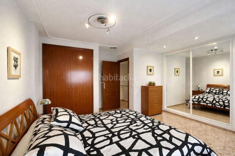 Foto edd42c38-0796-4073-9ede-57d2638284c1. Duplex con parcheggio in Aldaia