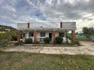 Chalet in Real de Montroi. Chalet en venta en real de montroi, 3 dormitorios.