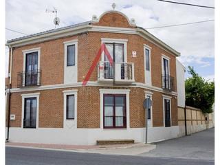 Casa a Calle eras 5. Chalet en venta en santiuste de san juan bautista