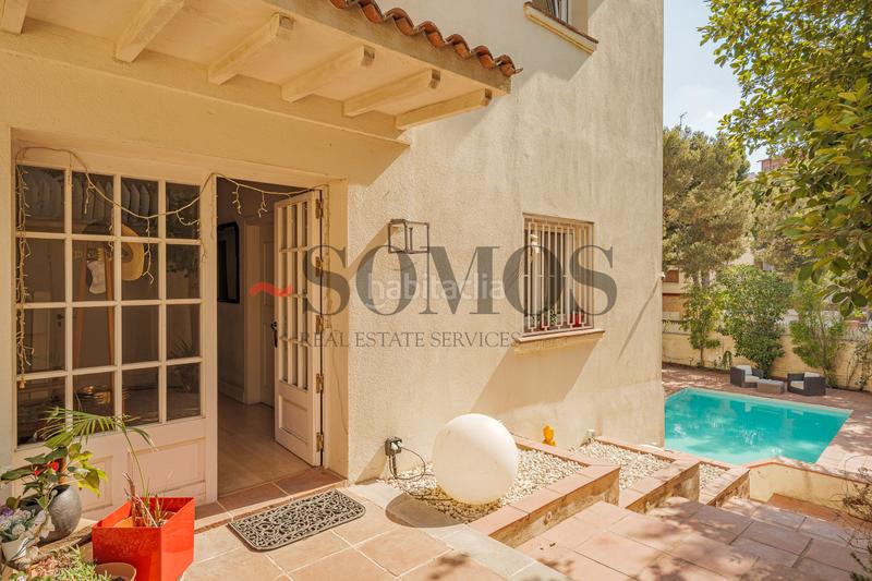 Foto 11da127b-8e64-4763-8222-f5dbc75d95bc. Casa con riscaldamento parcheggio piscina in La Miranda Esplugues de Llobregat