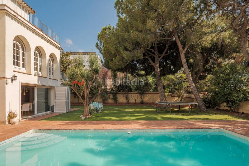 Foto 18cbc326-485f-4724-99c9-1b9d574d1897. Casa con riscaldamento parcheggio piscina in La Miranda Esplugues de Llobregat
