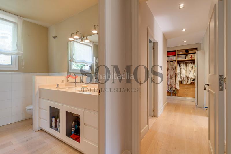 Foto 41d5d988-bba3-460e-8291-b499c61ee594. Casa con riscaldamento parcheggio piscina in La Miranda Esplugues de Llobregat