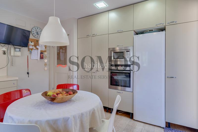Foto 8ecc3a11-7fa3-4230-ad95-d2762718628d. Casa con riscaldamento parcheggio piscina in La Miranda Esplugues de Llobregat