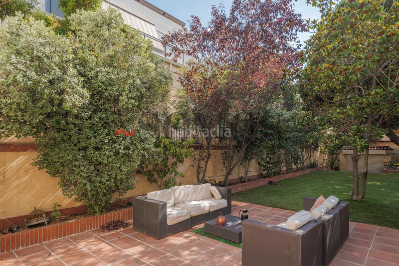 Foto 96c00d09-304e-46f9-8681-d1d1aa3d8548. Casa con riscaldamento parcheggio piscina in La Miranda Esplugues de Llobregat
