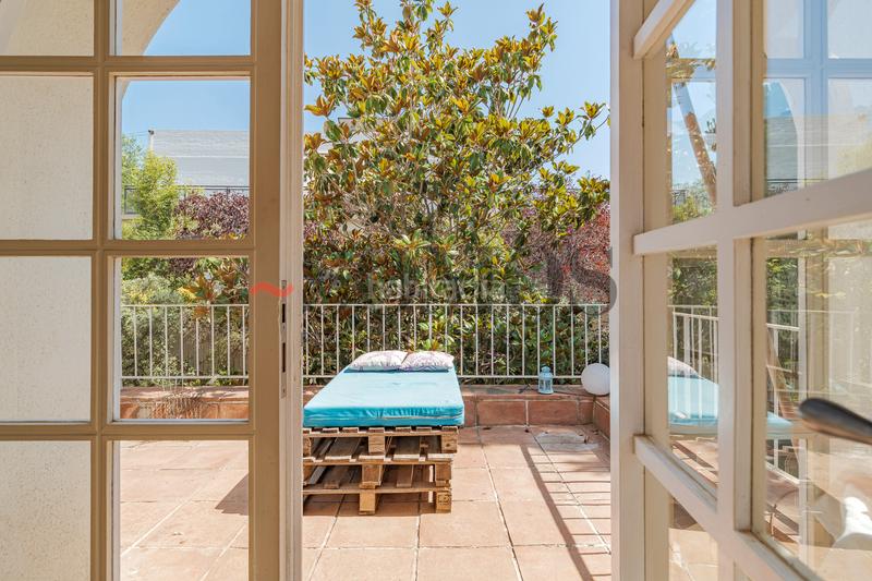 Foto ad42560e-af12-4834-a2e2-36a36d398a8c. Casa con riscaldamento parcheggio piscina in La Miranda Esplugues de Llobregat