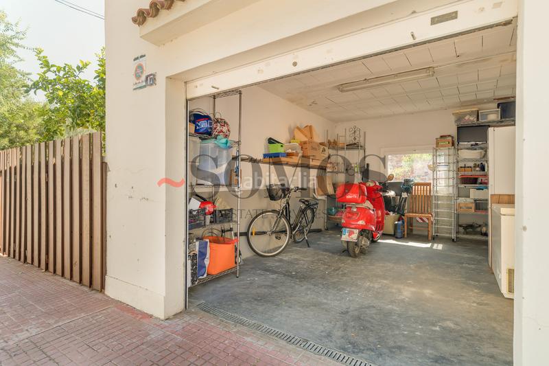 Foto cc6ed821-21cd-45b5-bb6a-aba216179dfa. Casa con riscaldamento parcheggio piscina in La Miranda Esplugues de Llobregat