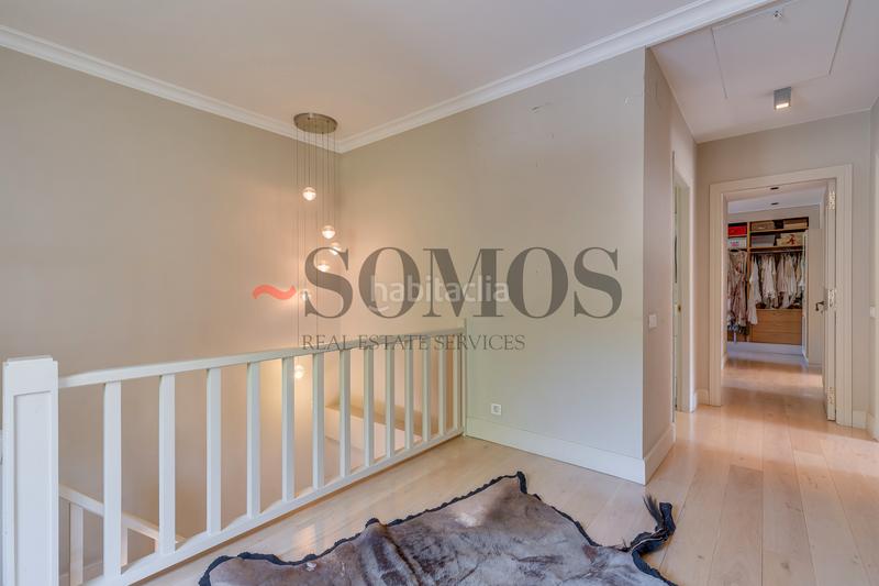 Foto e0814c28-35a6-431e-831c-ef2f0da9ca88. Casa con riscaldamento parcheggio piscina in La Miranda Esplugues de Llobregat