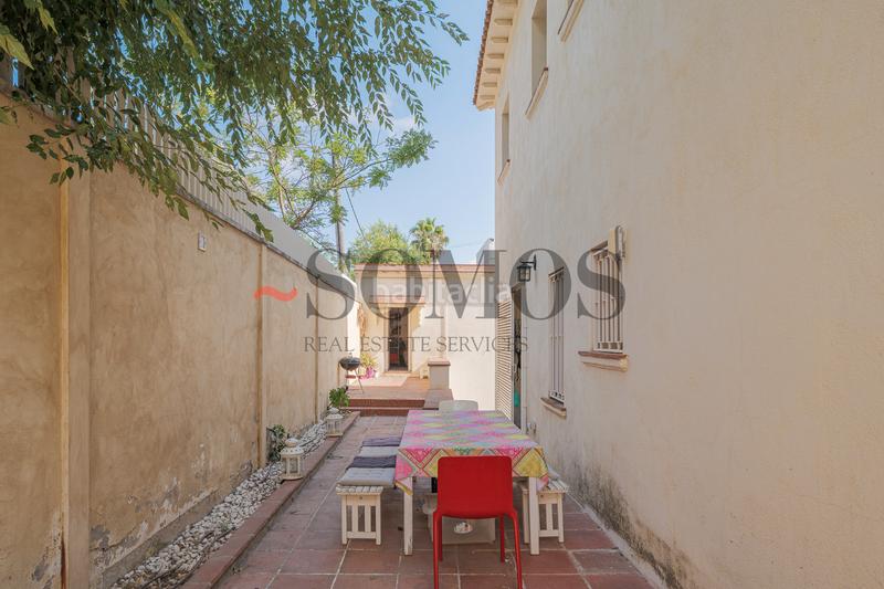 Foto e582d740-6c35-4a36-9215-9ab97e083f92. Casa con riscaldamento parcheggio piscina in La Miranda Esplugues de Llobregat