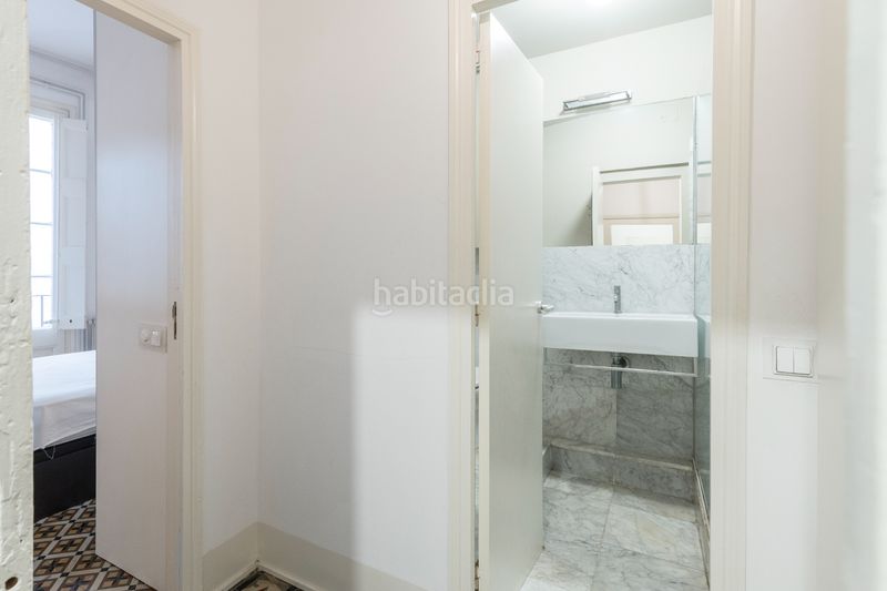 Foto da0f88f7-85f6-4e8d-bb1e-5ff6ed45c9ec. Pis amb calefacció a Raval Barcelona