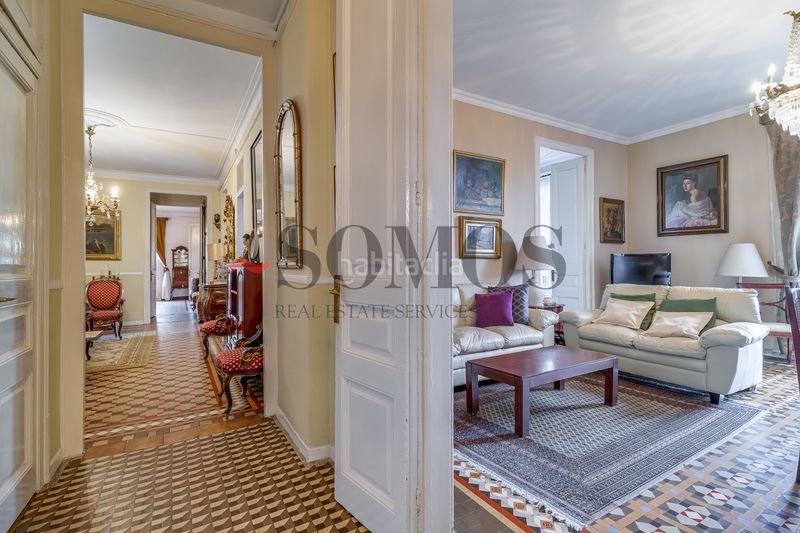 Foto 1af4e6c2-5776-4fda-8632-84c5b6ccd160. Pis amb xemeneia a St. Pere - Sta. Caterina - El Born Barcelona