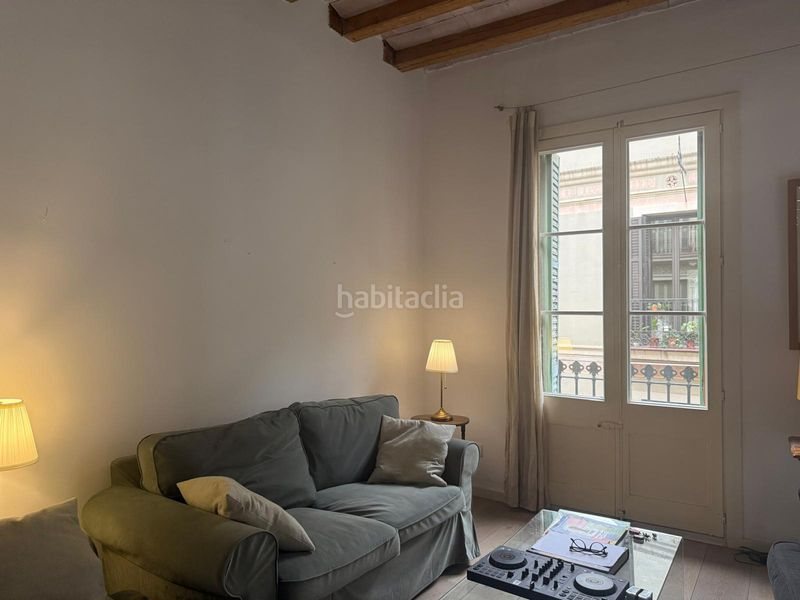 Foto f6a9a365-110a-4851-9cd5-b19dcd4bae37. Pis amb calefacció a Vila de Gràcia Barcelona