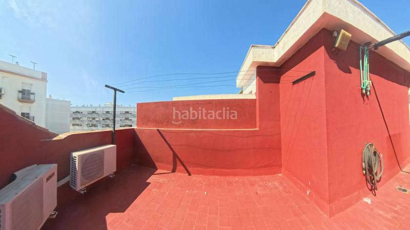 Foto 5e6f99f6-a331-4b11-ae04-6f76a7f3f077. Casa adosada en Camposoto - Gallineras San Fernando
