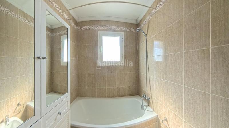 Foto f7cb2bee-7517-4e2d-a6b6-1d79525c4b90. Casa adosada en Camposoto - Gallineras San Fernando