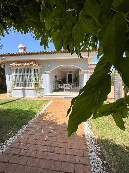 Foto af6989db-bab4-4c2d-bf22-dd253375f086. Xalet amb calefacció aparcament piscina a Sancti Pietri Chiclana de la Frontera