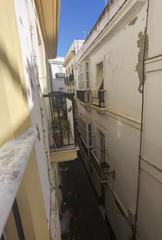 Pis  Calle calle villalobos. Amplio piso para entrar a vivir a un paso de la catedral