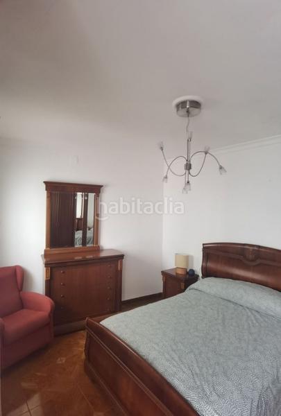 Foto a4646082-fe17-4e1f-8c39-7d14b8dc6d78. Piso amplio piso para entrar a vivir a un paso de la catedral en Cádiz