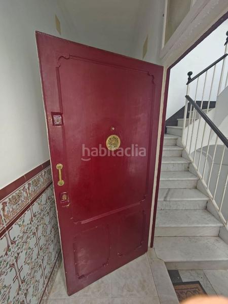 Foto bda83906-c58b-4ac9-bd72-5a482cfd588d. Piso amplio piso para entrar a vivir a un paso de la catedral en Cádiz
