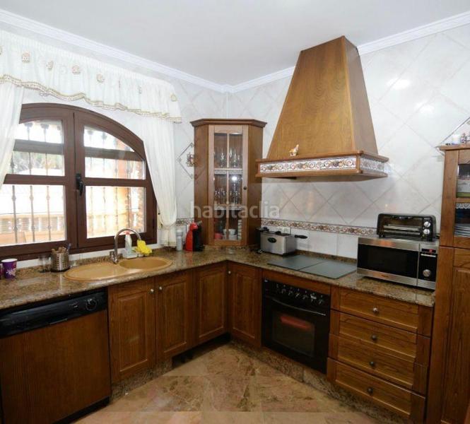 Foto 33c788ab-d908-4fe0-a553-4c9b134055d6. Chalet con riscaldamento parcheggio piscina in La Barrosa Chiclana de la Frontera