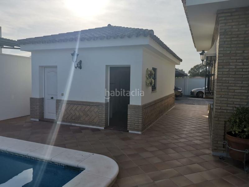 Foto 2c7e0896-995a-4b93-bb66-48dfaf5d47bb. Chalet with heating parking pool in Las Lagunas - Campano Chiclana de la Frontera