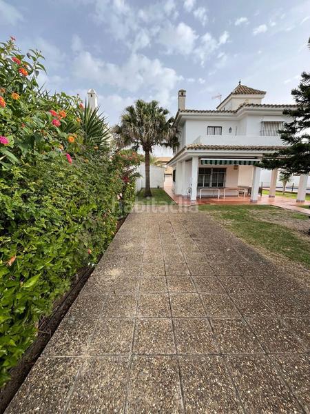 Foto 3226127d-e0dd-4ef3-833e-cc51d6794098. Chalet  urbano con piscina en Sancti Pietri Chiclana de la Frontera