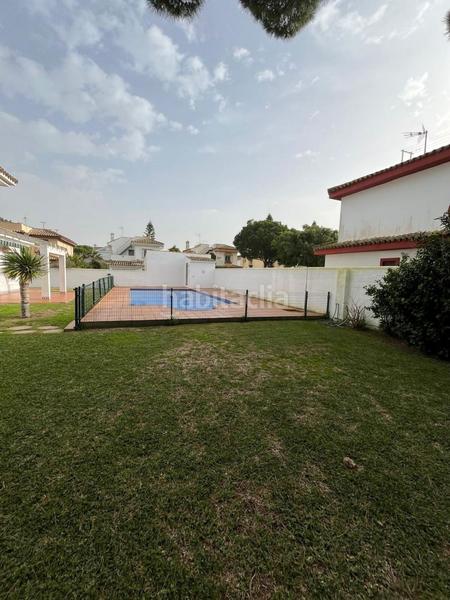 Foto f5e8b067-09c4-419f-a129-050882e14d61. Chalet  urbano con piscina en Sancti Pietri Chiclana de la Frontera