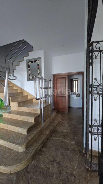 Foto c2b35e05-d82e-43c8-b805-2793eb0fab26. Casa espectacular casa familiar con garage subterráneo y amplios espacios en Jerez de la Frontera