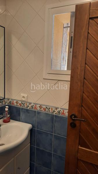 Foto 007f7a6f-b669-41fb-9cce-ab4568f4ae0c. Casa aparellada amb aparcament piscina a Cuatro Pinos - El Carmen Puerto de Santa María (El)