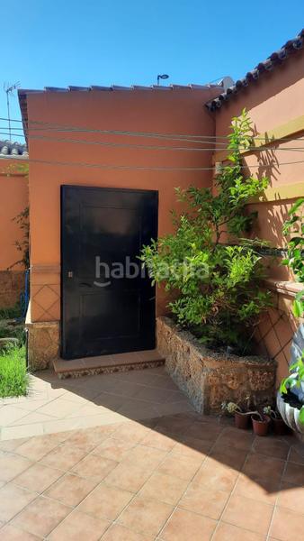 Foto 39c1b5eb-800a-4660-ae60-b1e29891129d. Casa aparellada amb aparcament piscina a Cuatro Pinos - El Carmen Puerto de Santa María (El)