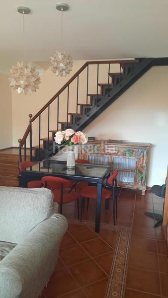 Foto 49bc46f2-8d80-4ddb-8004-1ab3b736ce8b. Casa aparellada amb aparcament piscina a Cuatro Pinos - El Carmen Puerto de Santa María (El)