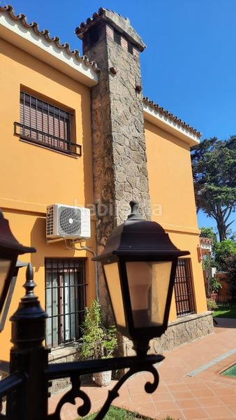 Foto 776f57a9-557b-43cf-9ff6-d6f1f3a70fa2. Casa aparellada amb aparcament piscina a Cuatro Pinos - El Carmen Puerto de Santa María (El)