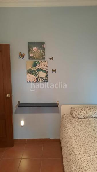 Foto 7e24a2be-ff0d-47cc-a677-1820f1d59c45. Casa aparellada amb aparcament piscina a Cuatro Pinos - El Carmen Puerto de Santa María (El)