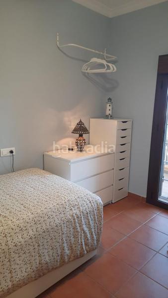 Foto f798f201-bc9b-4ae3-85a6-38015e2738ae. Casa aparellada amb aparcament piscina a Cuatro Pinos - El Carmen Puerto de Santa María (El)