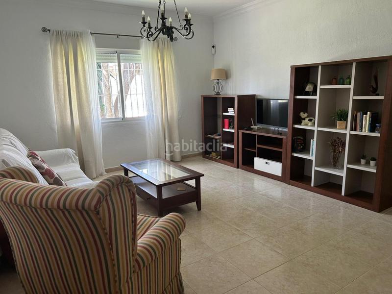 Foto 3cf6599d-bf0b-4385-bbdf-3b10fb5589cb. Xalet amb calefacció aparcament piscina a Los Gallos Chiclana de la Frontera