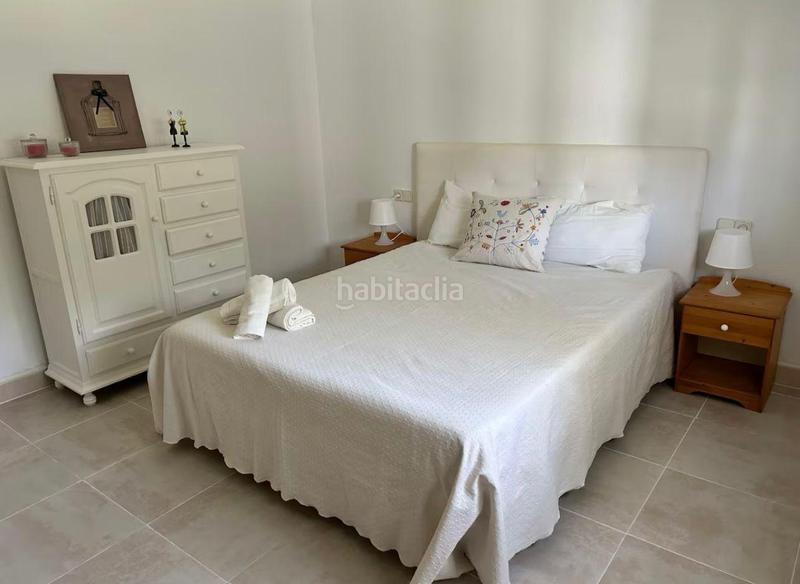 Foto 3d4591cc-ca04-40cd-924f-8567e7c8f1a2. Xalet amb calefacció aparcament piscina a Los Gallos Chiclana de la Frontera