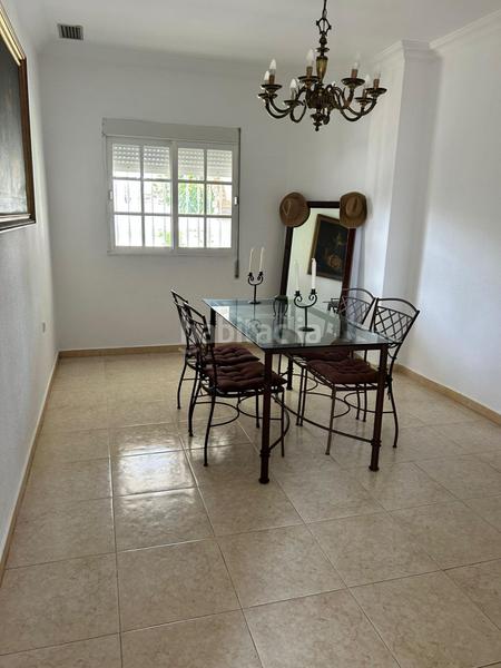 Foto 71d44d7b-03c9-4bbe-9f78-eb0fb9578548. Xalet amb calefacció aparcament piscina a Los Gallos Chiclana de la Frontera