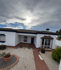 Xalet a Los Franceses - La Vega. Villa luminosa y espaciosa en chiclana!