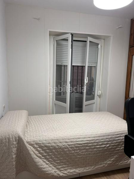 Foto 9ef946b5-4896-470b-bf58-adb7bc79e83d. Alquiler piso tu habitación de estudiante te espera junto a la catedral! en Cádiz