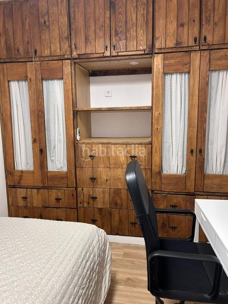 Foto f771e55a-6192-4ec0-bf44-74def9e7da1e. Alquiler piso tu habitación de estudiante te espera junto a la catedral! en Cádiz