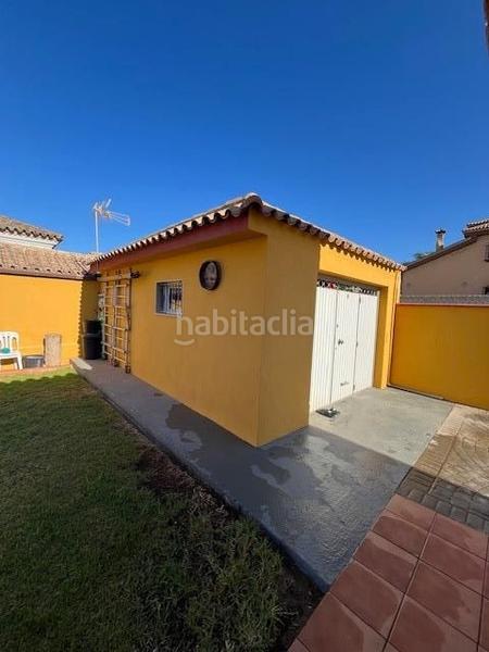 Foto bed30b38-dea5-49d8-81bb-75c1d81c5d3e. Chalet mit parking in Las Lagunas - Campano Chiclana de la Frontera