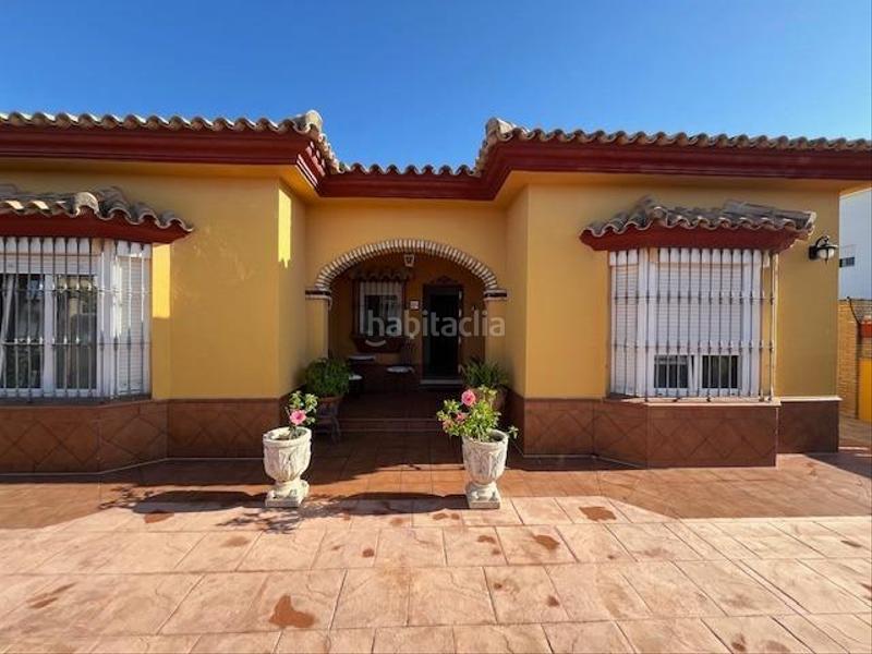 Foto c9e6af66-a92b-41c0-a70f-fa305643a07f. Chalet mit parking in Las Lagunas - Campano Chiclana de la Frontera