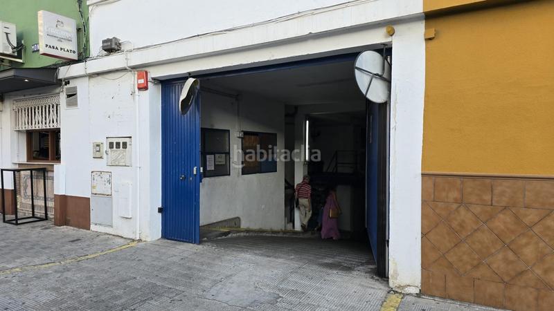 Foto b27c0989-1362-465d-9358-dc6662f61e21. Aparcament cotxe a San Pablo Sevilla