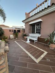 Chalet in Las Lagunas - Campano. Chalet no hipotecable con anexo independiente y excelente constr