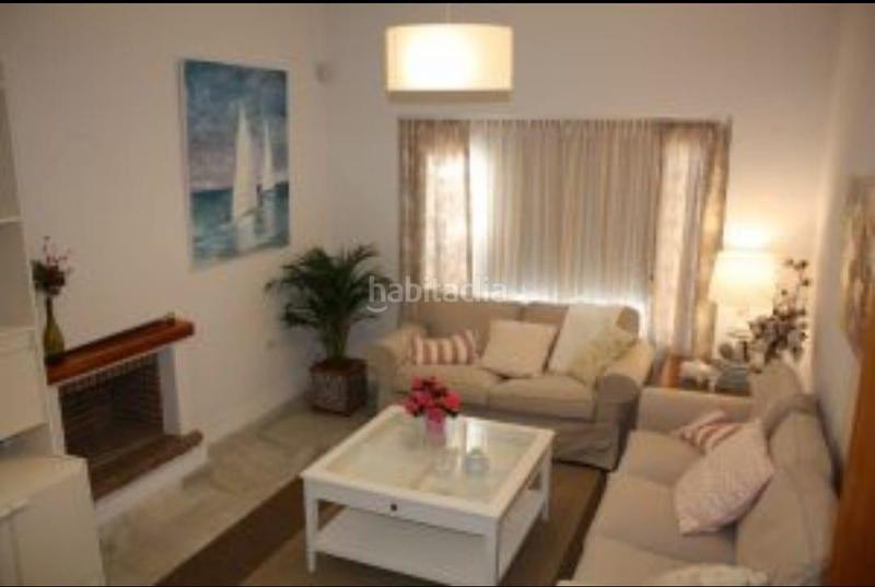 Foto 89a713d7-a143-43de-a8b0-004103bc6cd2. Chalet con riscaldamento parcheggio piscina in La Barrosa Chiclana de la Frontera