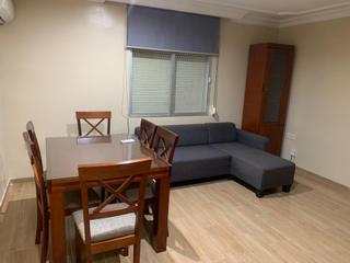 Rent Flat  Calle calle de valladolid, 2. Piso ideal para  parejas en fuente amarga