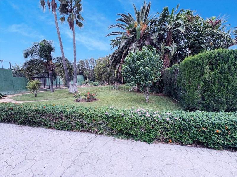 Foto 11f176cf-ad27-4247-9614-0d53a68b2d05. Chalet con parcheggio piscina in Las Lagunas - Campano Chiclana de la Frontera