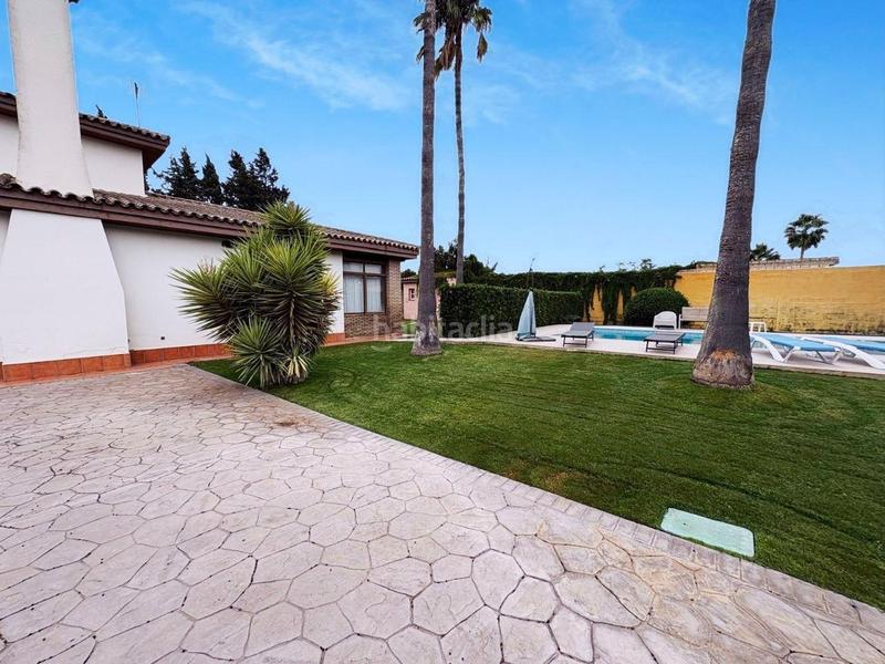 Foto 570e2d89-0b54-4ee3-88ad-d0840536b49d. Chalet con parcheggio piscina in Las Lagunas - Campano Chiclana de la Frontera